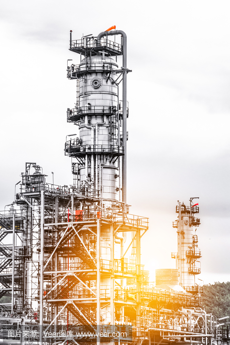 關閉工業(yè)區(qū)。石油和天然氣煉制工業(yè)工廠。